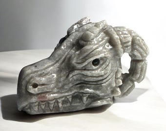 Carved Agate Dragon Head Sculpture