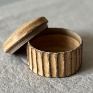 Little treasure box 002 by MUD TO LIFE