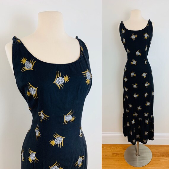 Vintage 1950s Lauhala Fishtail Mermaid Black + Whi