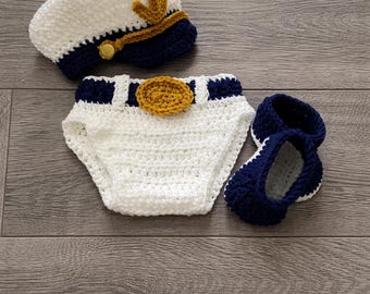 Crochet Baby Captain Costume: Nautical Newborn Outfit