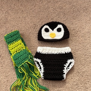 Crochet Penguin Baby Set/ Penguin Hat/ Penguin Diaper Cover/ Penguin Photo Prop Set/Newborn to 18 months/MADE TO ORDER