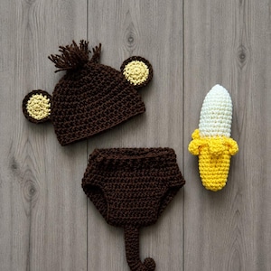 Crochet Monkey Newborn Photo Prop: Baby Costume with Banana