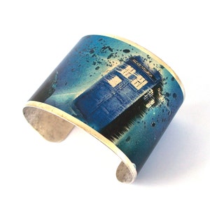 Arzt, Manschette, die TARDIS Rast durch die Zeit