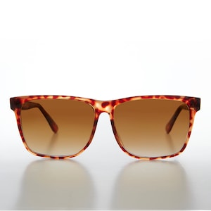 Classic Square Tortoiseshell Vintage Sunglasses - Bay