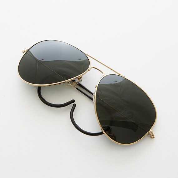 classic aviator sunglasses