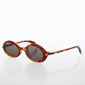 Small Oval Sci Fi Sunglass with Gold Accent - Nano