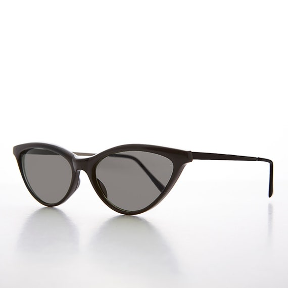 Sleek Pointed Tip 90s Cat Eye Sunglasses - Julie - image 2