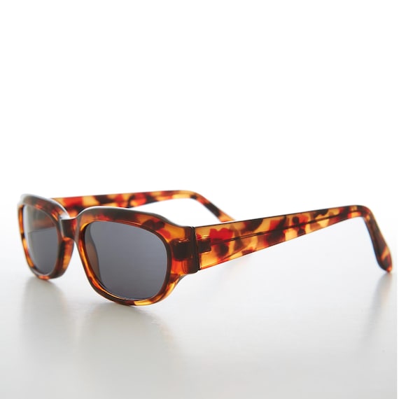 Mod Bold Rectangular Unisex Stylish Sunglass -Dana - image 6