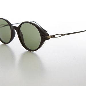 Proste owalne okulary przeciwsłoneczne unisex z lat 90. - Binxy