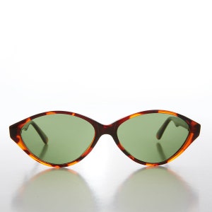 Diamond Cat Eye with Emerald Green Glass Lens - Shay