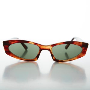 tortoise edgy narrow cat eye vintage sunglasses
