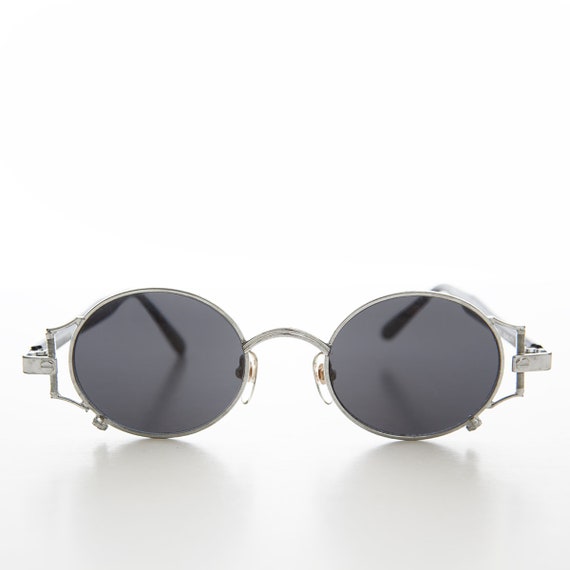 Trendy 90s Vintage Unique Sunglasses - Iona - image 3