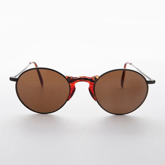 Round Vintage Sunglasses with Unique Keyhole Bridg