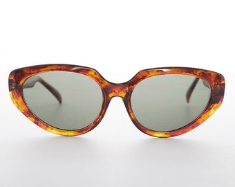 Large Retro Cat Eye Vintage Women's Sunglass - Ava