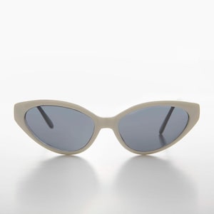 Extreme Cat Eye 90s Retro Sunglass - Alexa