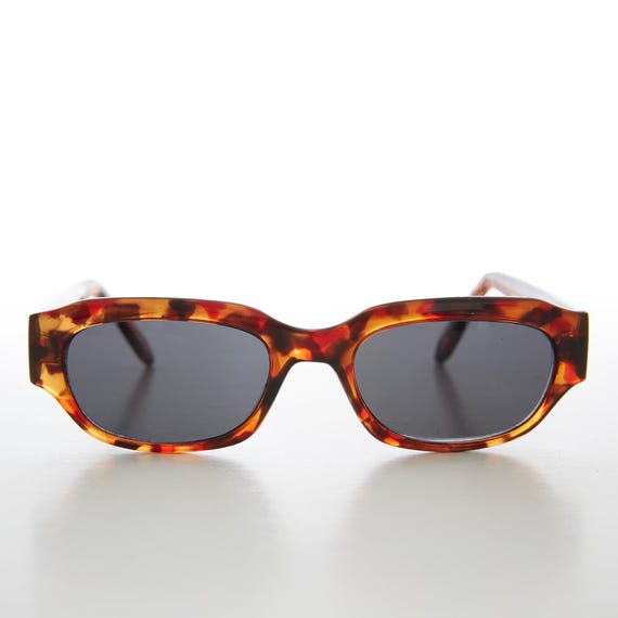 Mod Bold Rectangular Unisex Stylish Sunglass -Dana - image 5