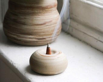 BULBOUS ceramic incense cone holder, round stone like burner, neutral, minimalist, incense burner, brown, beige, marble, handmade cone stand