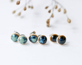 AUTUMN light blue brown bronze porcelain STUD EARRINGS, spring earrings, small dot earrings, handmade minimalist earrings, hypoallergenic