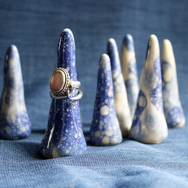 Blue bubble ceramic ring cone