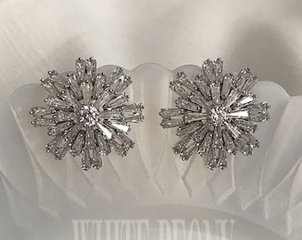 Winter Goddess Bridal Crystal Snowflake Earrings-Clear Cubic Zirconia Art Deco Boho Snow Queen Starburst Statement Studs Earrings-"XENIA"