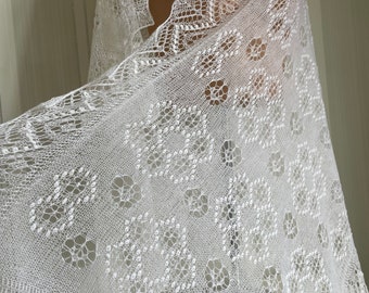 White Hand knitted 100% Wool Traditional Estonian Lace, Haapsalu Shawl