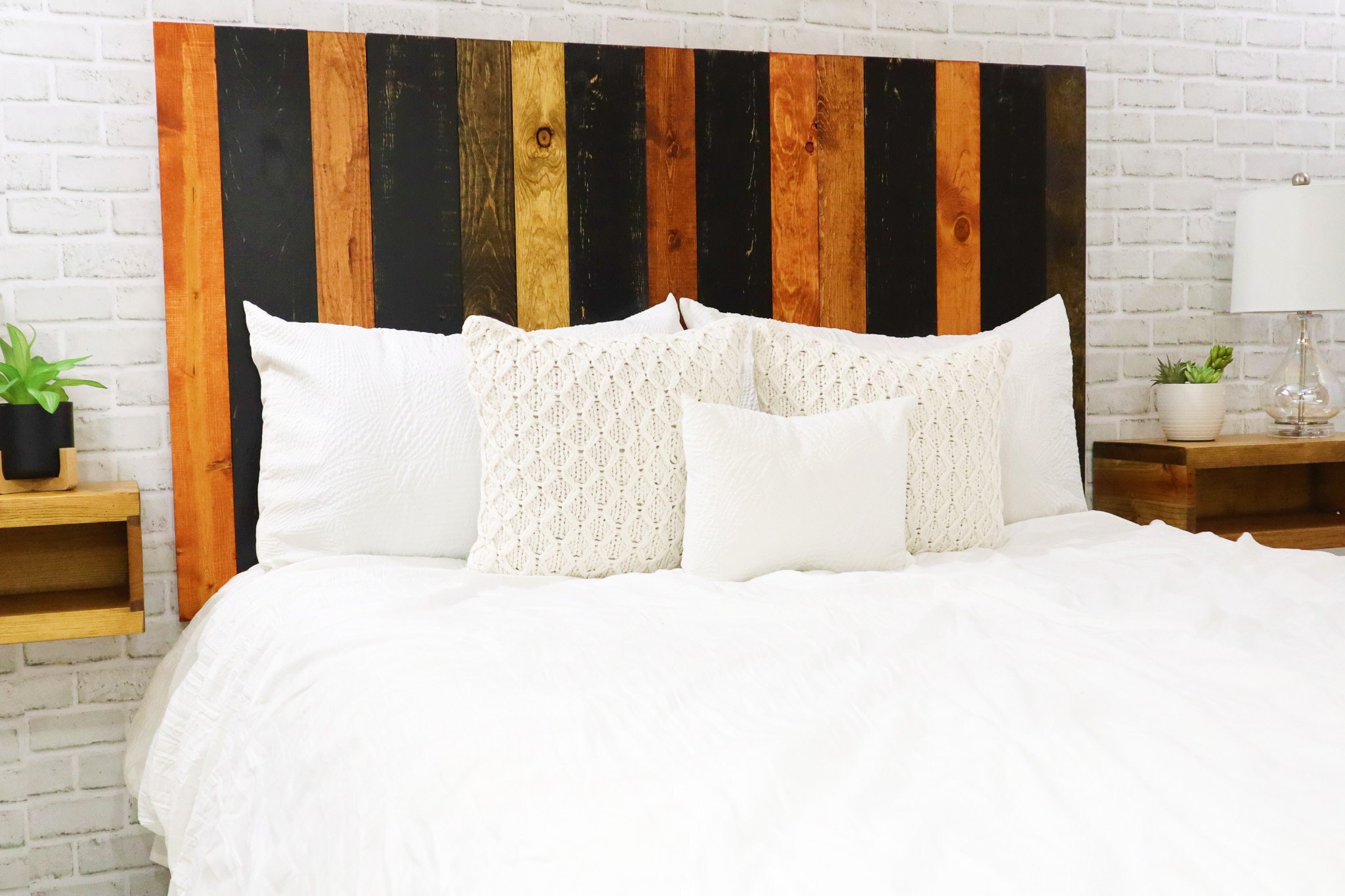 Diseño de cabecera de cabina, estilo rústico de muebles de dormitorio,  paneles de pared de madera para decoración de casa campestre para cama,  tonos naranja monarca, negro y marrón - Etsy México, image size:2048x1365