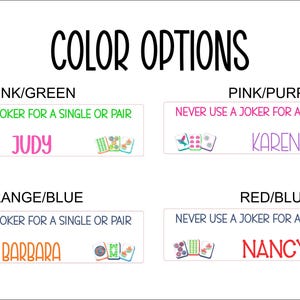 Op de afbeelding: Een kleuroptietabel voor Mahjong-scorekaarten met vier variaties: Roze/Groen met de naam Judy, Roze/Paars met Karen, Oranje/Blauw met Barbara en Rood/Blauw met Nancy. Elke sectie bevat de tekst NEVER USE A JOKER FOR A SINGLE OR PAIR.