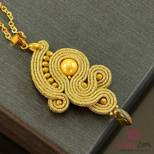 Collier soutache en or, collier de perles en or, pendentif fantaisie en or, collier romantique en or, collier délicat, chaîne en or