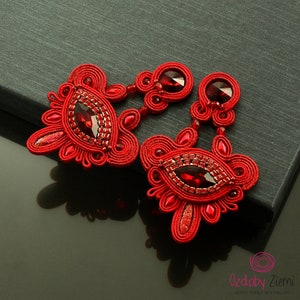 Red chandelier earrings, red glossy soutache earrings, big shiny earrings, red romantic earrings, red earrings for bride, orecchini soutache