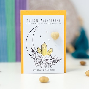 Cristal de aventurina amarilla en tarjeta de corazón / Regalo simbólico / Recuerdo / Piedras de preocupación / Cristal natural / Regalo considerado / Regalo para buzón