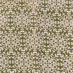 Landgut Quilter&#39;s Stash Nutty für Neuheit Jo-Ann es Olivgrün Medaillon auf weiß Baumwolle Quilt Stoff FQ/mehr