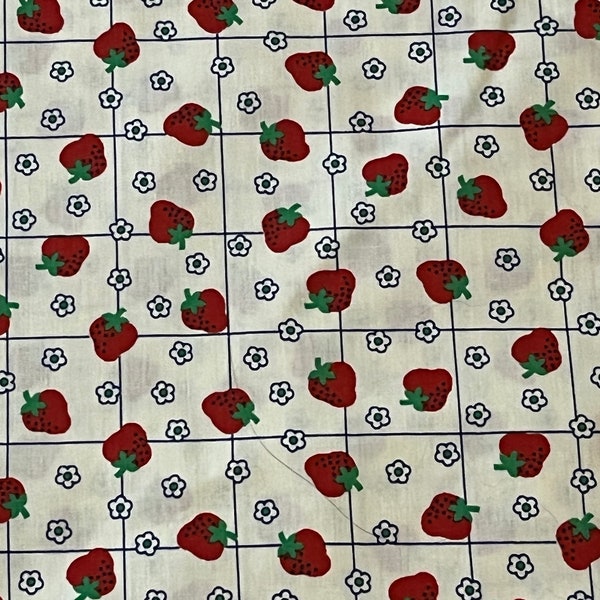 Vintage 1960's Strawberry Floral Cotton Fabric Fat Quarter 18"x 22"/more Rural Estate Stash Tree House Time Capsule