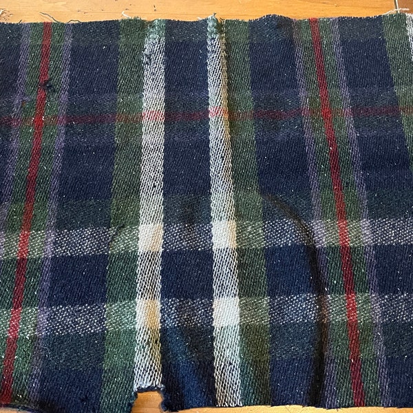 Rural Estate Stash Vintage Antique Blue Green Red Plaid Wool Blanket Cutter Piece 15"x 19" GPD