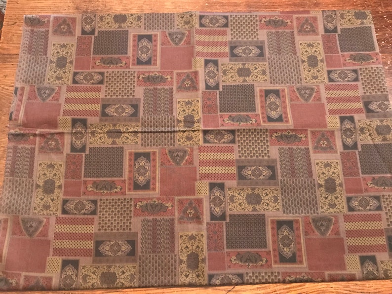 Rural Estate Seamstress Stash Kira/'s Revenge Vintage 1960/'s Deep Gold Red Black Taupe Geometric Cotton Shirting Fabric 44x 58