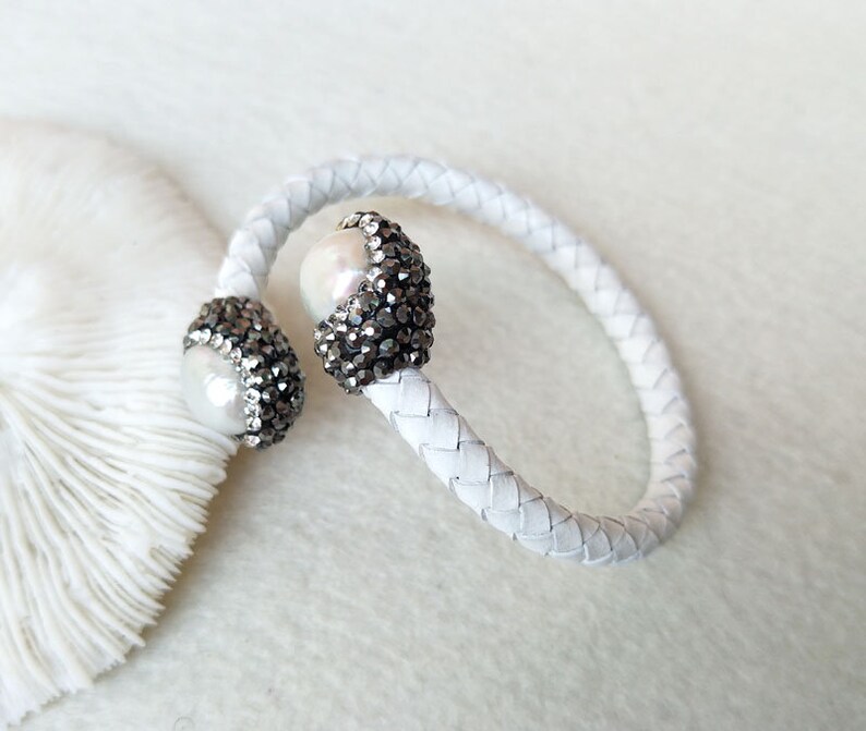 4 pieces Colorful Leather Bangle Pave Crystal Rhinestone Natural Fresh Water Pearl Cuff Jewelry Bracelet BG169