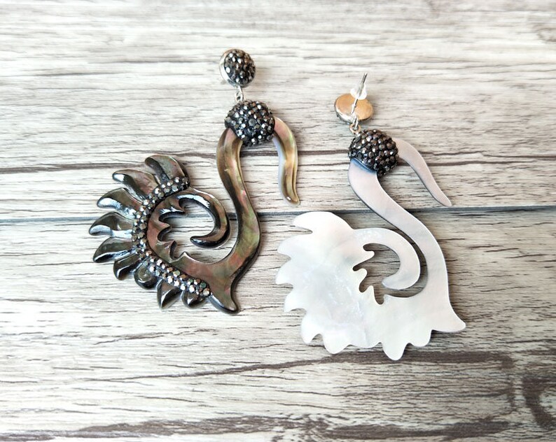Pave Zircon Earrings For Woman Fashion Jewelry ER404 5 Pairs Gorgeous Shell carved swan shape charms shell earrings