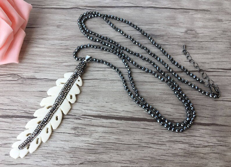3 Strands Natural Agate Charms Necklace with Hematite Chains Pave Rhinestone Crystal jade Pendants Jewelry For Women NK192