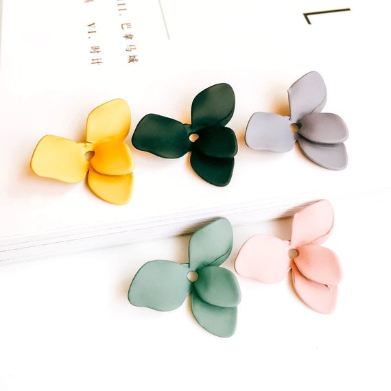 Ciondoli a forma di fiore, 100 g, in lega, stile misto, con motivo a