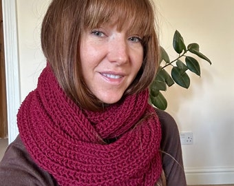 Extra Large luxurious lambswool snood/ Only One Available/One of a kind/Chunky Knit Infinity Scarf/Chunky cowl/Neck warmer/Lambswool snood
