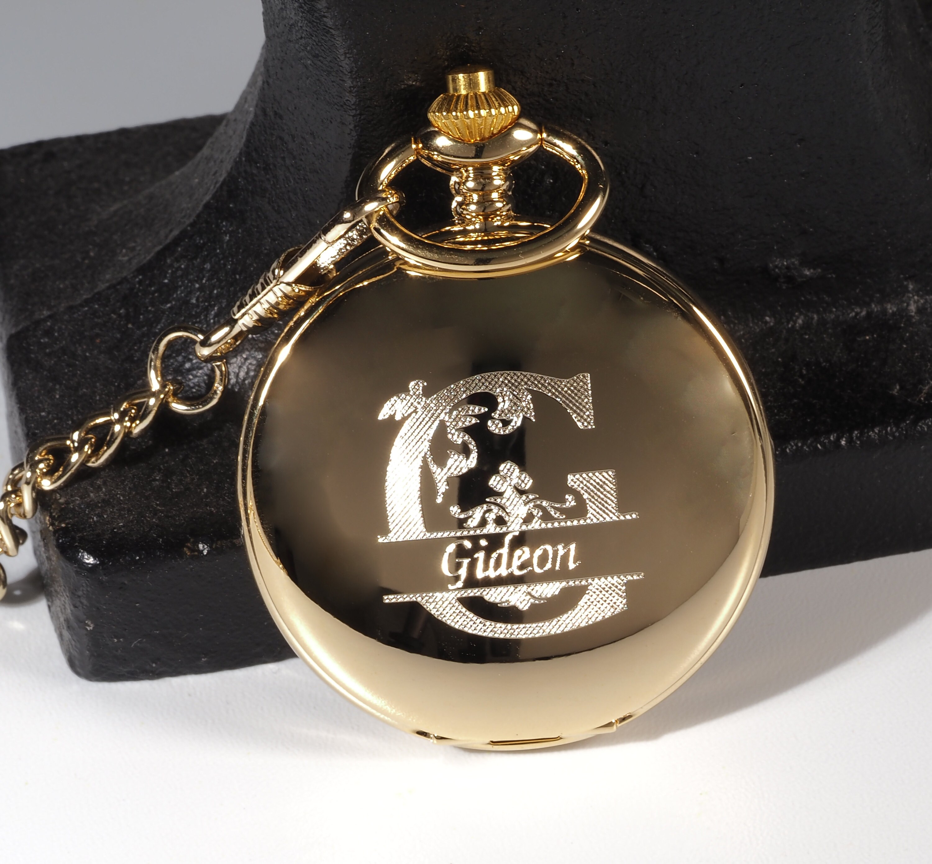 Personalized Gold Monogram Pocket Watch – Diamond Engraved Quartz - Etsy