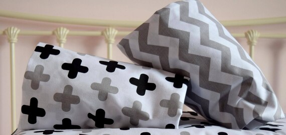 2 x COT BED FITTED SHEET grey chevron white 60x120 cm 70x140 cm PURE COTTON