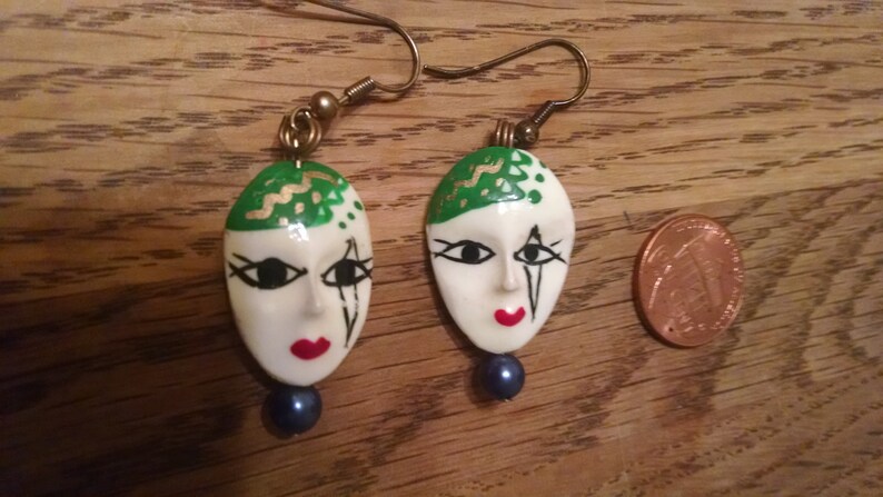 Mardi Gras Earrings Red,Black Jewelry,Painted Glass Mask Earrings Accessories Mardi Gras Mask Earrings Whie /& Green Gifts Under 20.00