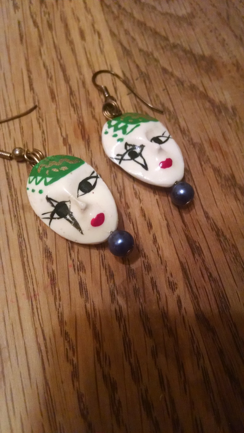 Mardi Gras Earrings Red,Black Jewelry,Painted Glass Mask Earrings Accessories Mardi Gras Mask Earrings Whie /& Green Gifts Under 20.00