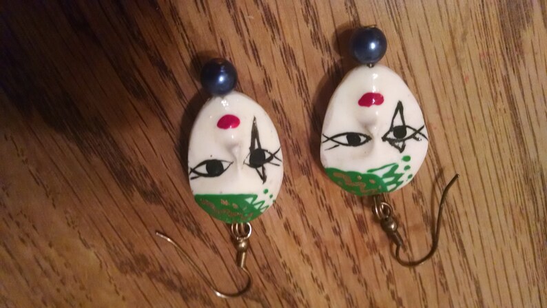 Mardi Gras Earrings Red,Black Jewelry,Painted Glass Mask Earrings Accessories Mardi Gras Mask Earrings Whie /& Green Gifts Under 20.00