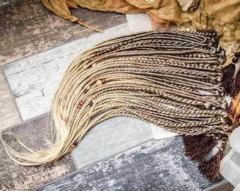 Single ended synthetic dreadlocks, 20 inches, transitional dark-light blonde, 44 pieces, hair extention. Shipping to the UK from abroad