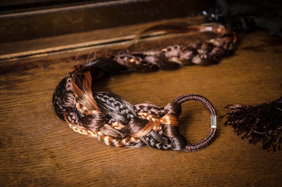 Brauner synthetischer Zopf, unordentlicher Zopf auf einem Haarband,  Haarverlngerung, knstlicher einfacher Zopf, temporre Haarverlngerung -  Etsy.de
