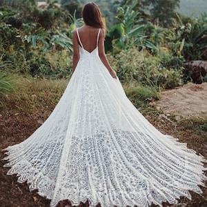 Boho Wedding Dress / Bohemian Wedding Dress / Bohemian Lace Wedding Dress / Low Back Wedding Dress / Boho Bridal Gown / PARADISE / SAMPLE