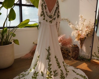 Olive | Green Leaf Embroidery Dress | Unique Wedding Dress | Green Dress | Unique Nontraditional Dress | Sample | 3-4 Month Delivery - Etsy Olive | Green Leaf Embroidery Dress | Unique Wedding Dress | Green Dress | Unique Nontraditional Dress | Sample | 3-4 Month Delivery - Etsy