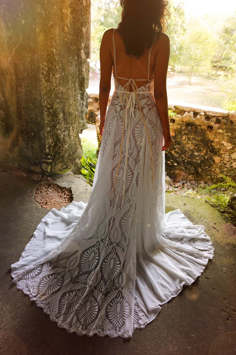 Exotic Boho Lace Wedding Dress Beach Wedding Dress Elegant - Etsy