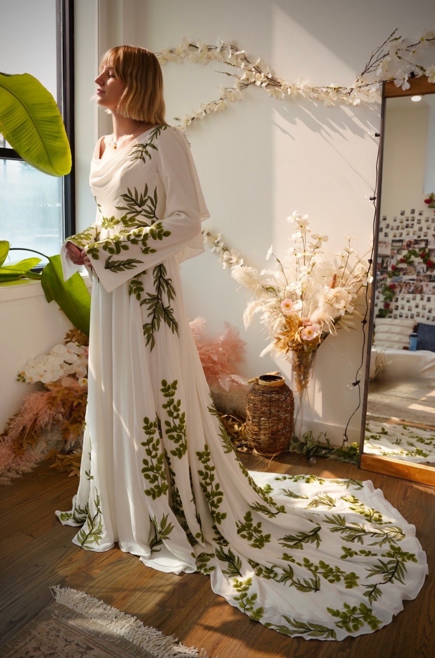Olive | Green Leaf Forest Embroidery Nontraditional Wedding Dress | Unique  Forest Wedding Dress | Sample | 3-4 Month Delivery - Etsy